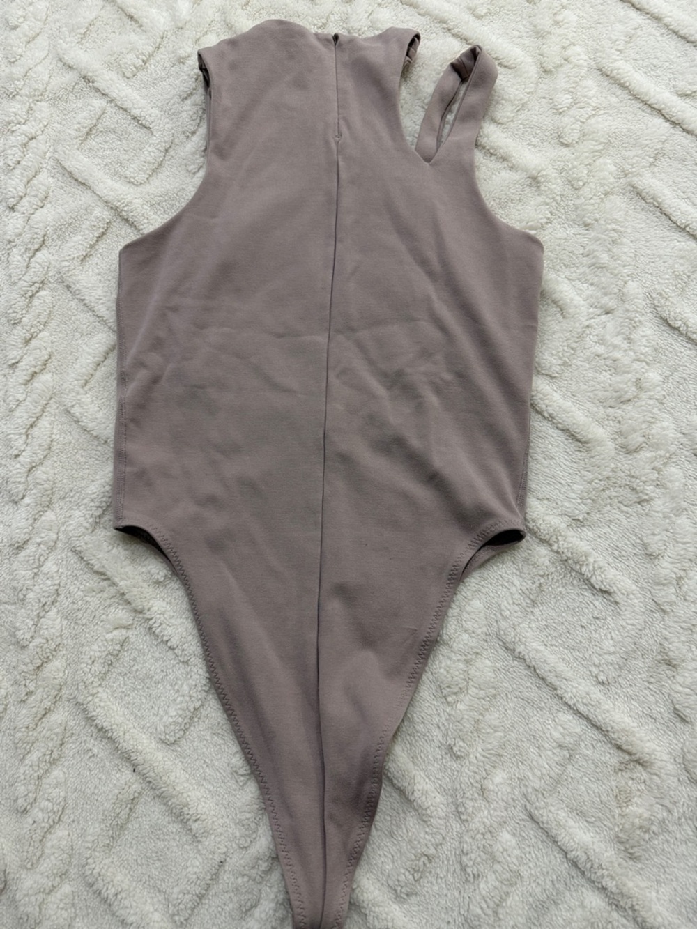 Nike Women’s Mauve Sleeveless One-Piece Bodysuit - Picture 2 of 2